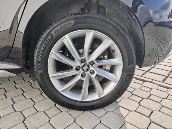 Škoda Kamiq Top Selection 7DSG 1,0TSI - foto 20