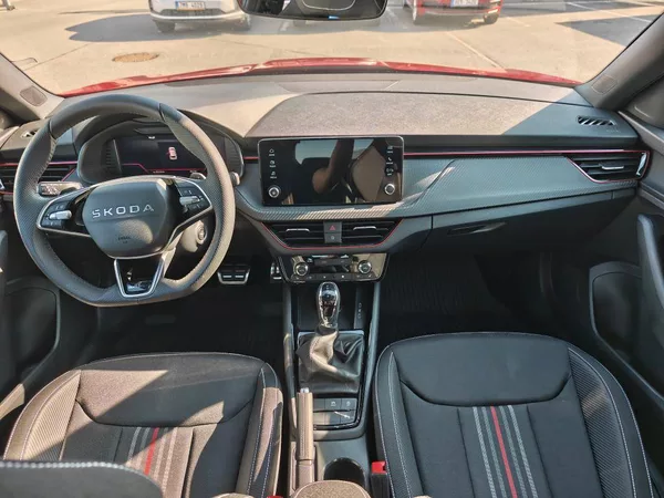 Škoda Kamiq Monte Carlo 7DSG 1,5TSI - foto 10