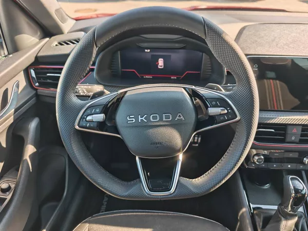 Škoda Kamiq Monte Carlo 7DSG 1,5TSI - foto 11