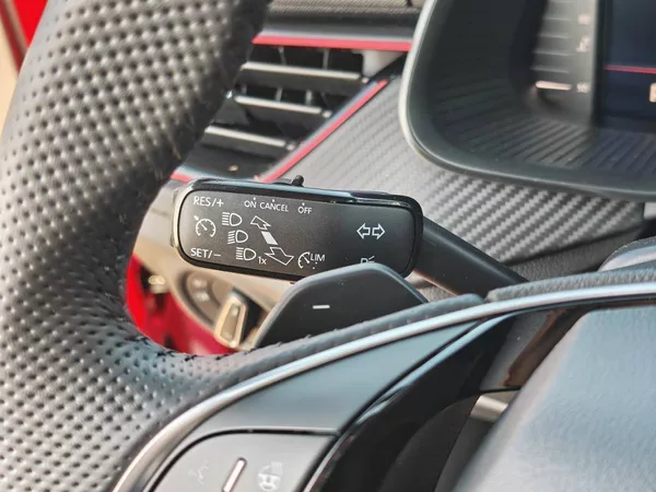 Škoda Kamiq Monte Carlo 7DSG 1,5TSI - foto 13