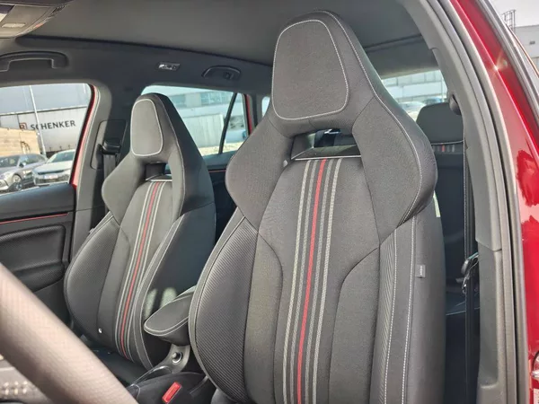 Škoda Kamiq Monte Carlo 7DSG 1,5TSI - foto 6