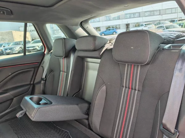 Škoda Kamiq Monte Carlo 7DSG 1,5TSI - foto 8