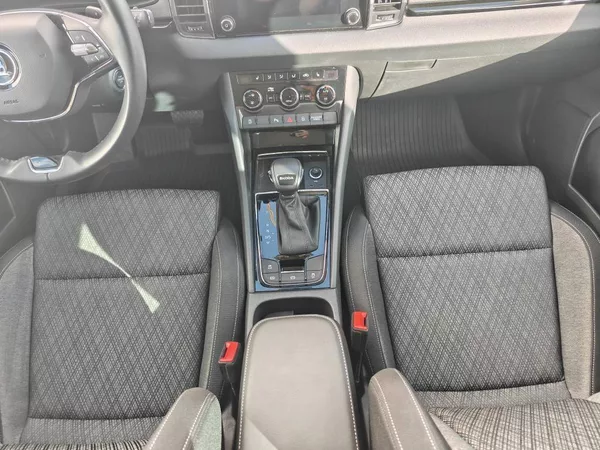 Škoda Karoq Style 7DSG 2,0 TDI - foto 9