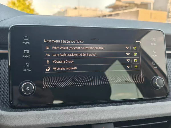Škoda Scala Top Selection 6MP 1,0TSI - foto 16