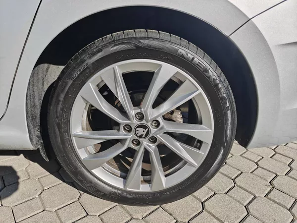 Škoda Scala Top Selection 6MP 1,0TSI - foto 20