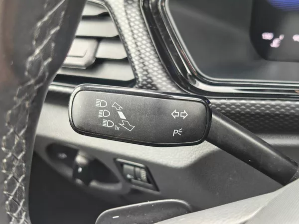 Volkswagen T-Cross Life 7DSG 1.0TSI - foto 13