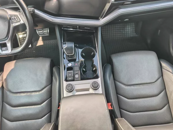 Volkswagen Touareg R-line 8TT 3,0TDI - foto 11