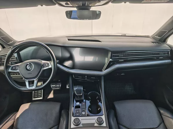 Volkswagen Touareg R-line 8TT 3,0TDI - foto 12