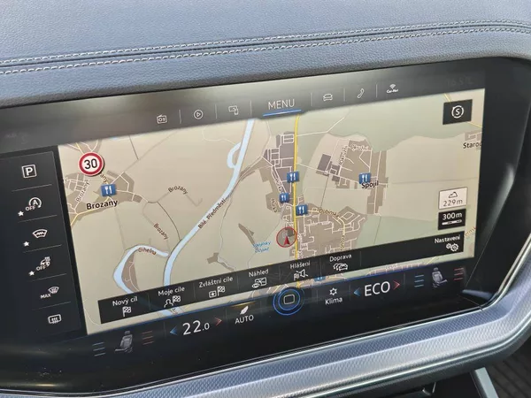 Volkswagen Touareg R-line 8TT 3,0TDI - foto 18