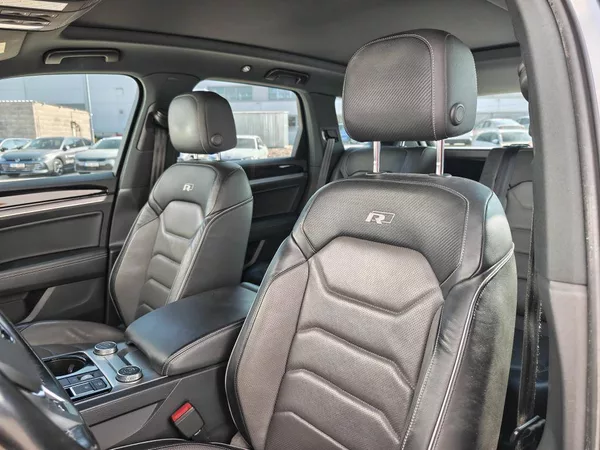 Volkswagen Touareg R-line 8TT 3,0TDI - foto 6