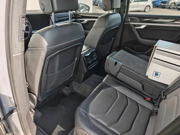 Volkswagen Touareg R-line 8TT 3,0TDI - foto 8