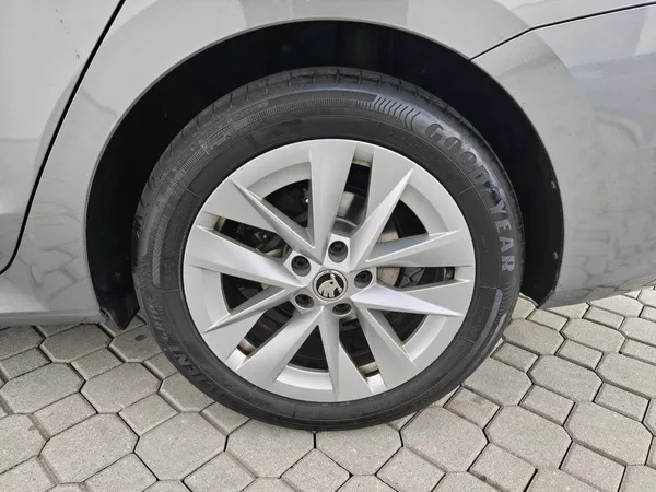 Škoda Octavia Style 7DSG 1,5TSI - foto 21