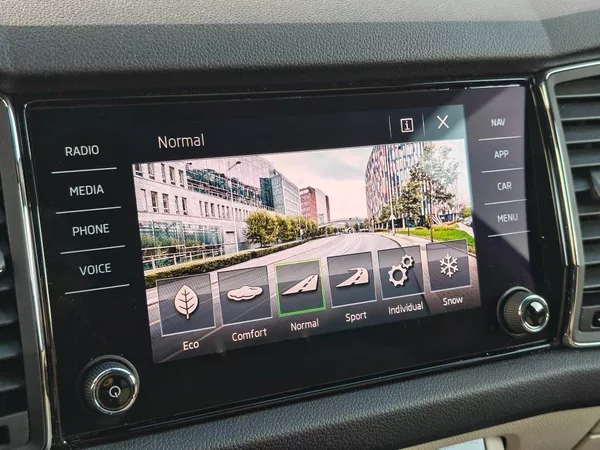 Škoda Kodiaq L&K 6MP 4x4 2,0TDI - foto 16