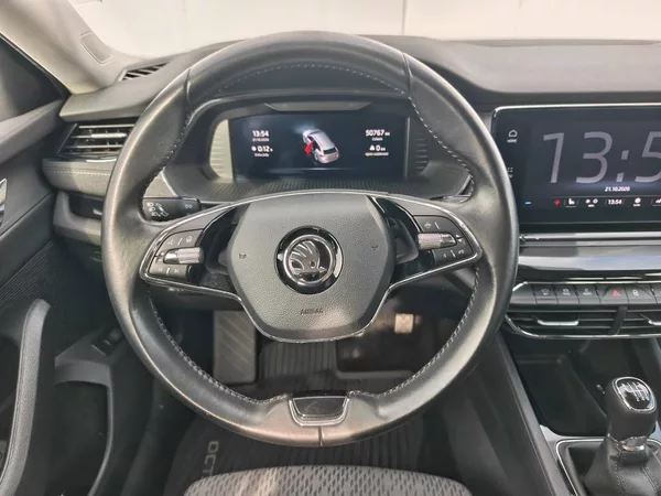 Škoda Octavia Style 1,5 TSI - foto 11