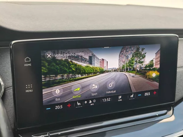 Škoda Octavia Style 1,5 TSI - foto 17
