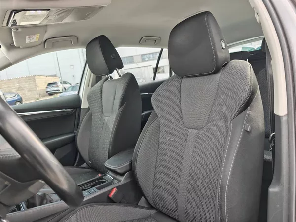 Škoda Octavia Style 1,5 TSI - foto 6