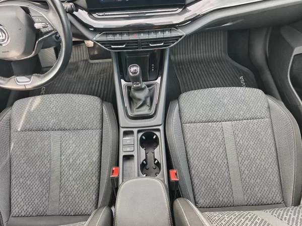 Škoda Octavia Style 1,5 TSI - foto 9