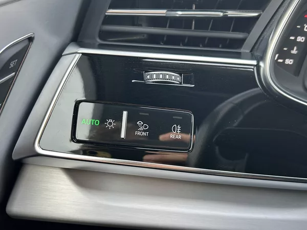 Audi Q7 50 Sline Quattro 8TT 3,0TDI - foto 22