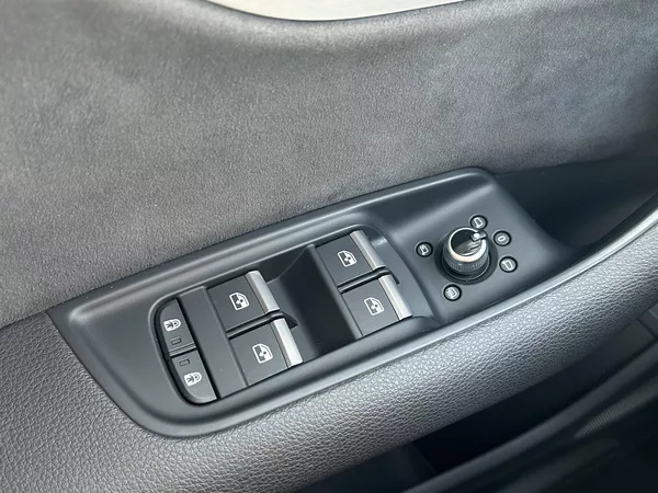 Audi Q7 50 Sline Quattro 8TT 3,0TDI - foto 23