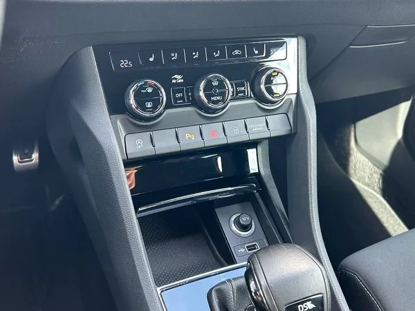 Škoda Karoq 2,0TSI 140kW Sportline 7DSG 4x - foto 22