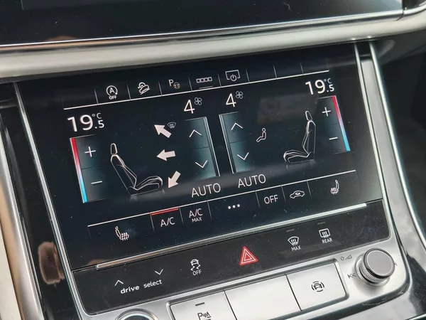 Audi Q7 50 Sline Quattro 8TT 3,0TDI - foto 20