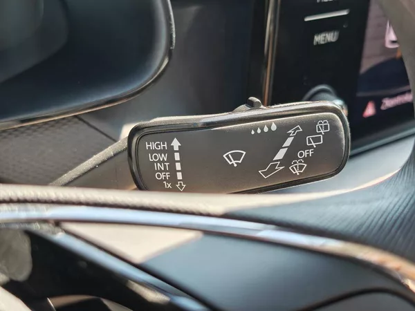 Škoda Kamiq Fresh 6MP 1,0TSI - foto 14