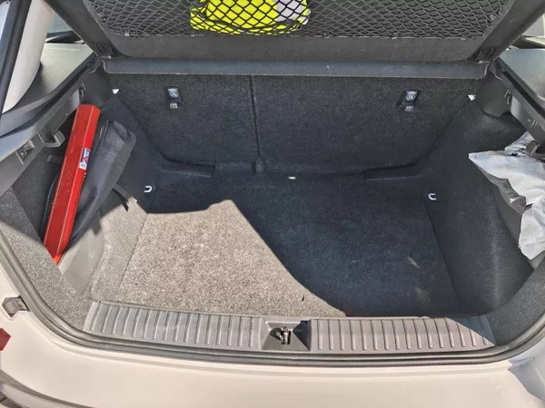 Škoda Kamiq Fresh 6MP 1,0TSI - foto 23