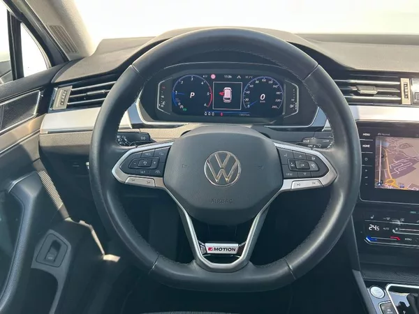 Volkswagen Passat Var. DTUA - foto 12