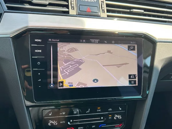 Volkswagen Passat Var. DTUA - foto 20