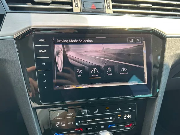 Volkswagen Passat Var. DTUA - foto 21