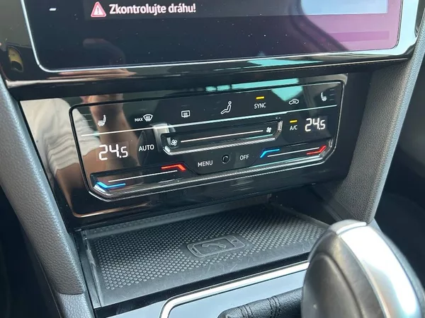 Volkswagen Passat Var. DTUA - foto 23