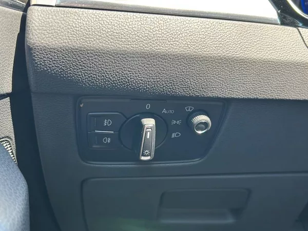 Volkswagen Passat Var. DTUA - foto 24