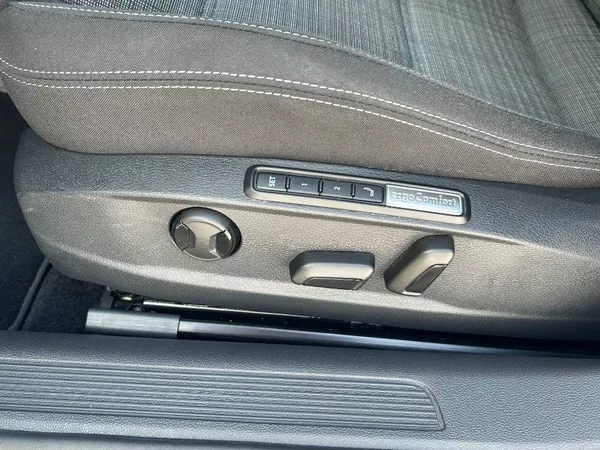 Volkswagen Passat Var. DTUA - foto 7