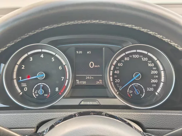 Volkswagen Golf R 4M 2,0TSi - foto 10