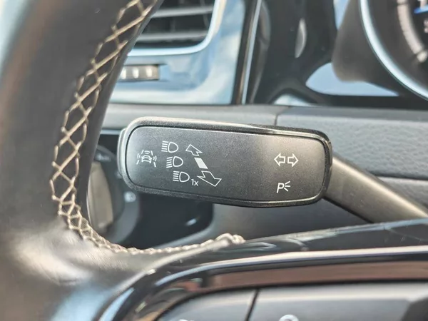 Volkswagen Golf R 4M 2,0TSi - foto 17