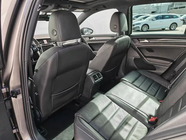 Volkswagen Golf R 4M 2,0TSi - foto 9