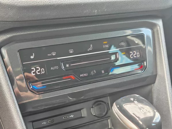 Volkswagen Tiguan Elegance 4Motion 2,0TDI - foto 10