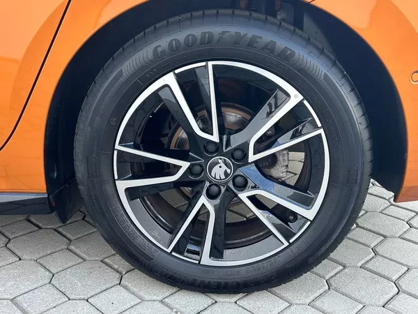 Škoda Fabia Monte Carlo 6MP 1,0TSI - foto 21
