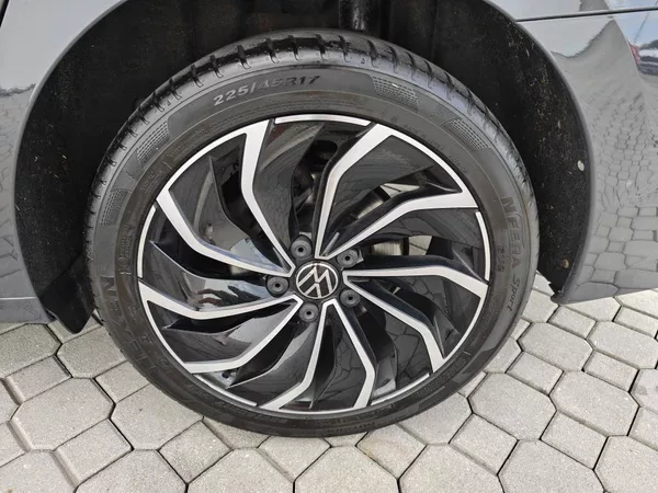 Volkswagen Golf Life 6G 1,0TSi - foto 20