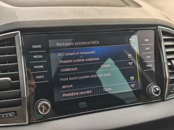 Škoda Karoq 2,0TSI 140kW Sportline 7DSG 4x - foto 17