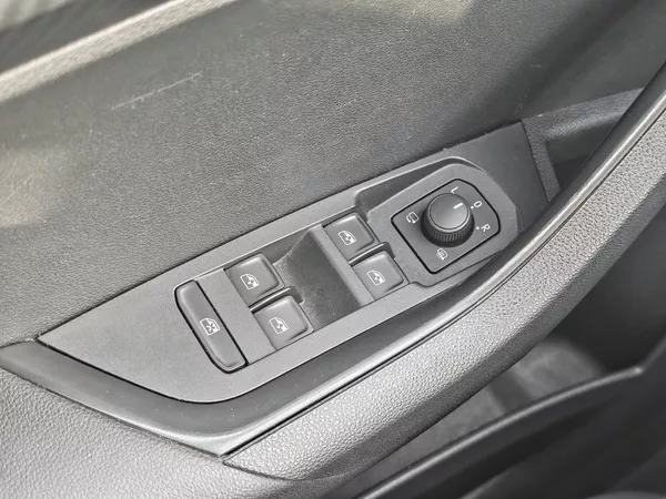 Škoda Karoq 2,0TSI 140kW Sportline 7DSG 4x - foto 20