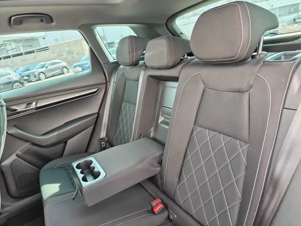 Škoda Karoq 2,0TSI 140kW Sportline 7DSG 4x - foto 8