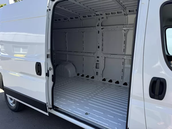 Opel Movano L3H2 3500 6°MT 2,2 CDTi - foto 11