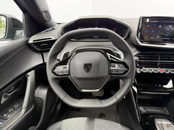 Peugeot 2008 ALLURE Hybrid 1,2 145 e-DCS6 - foto 13