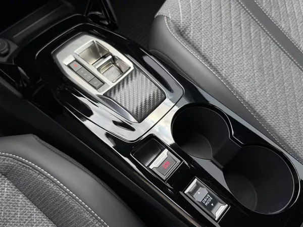 Peugeot 2008 ALLURE Hybrid 1,2 145 e-DCS6 - foto 19