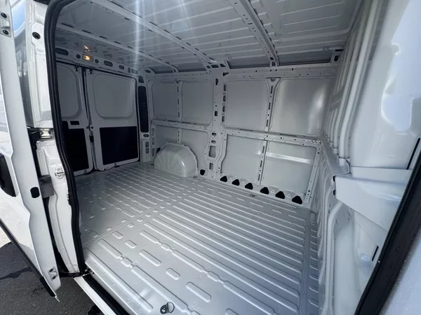 Opel Movano L2H1 3000 6°MT 2,2 CDTi - foto 12