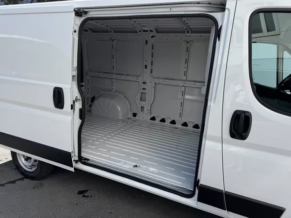 Opel Movano L2H1 3000 6°MT 2,2 CDTi - foto 11