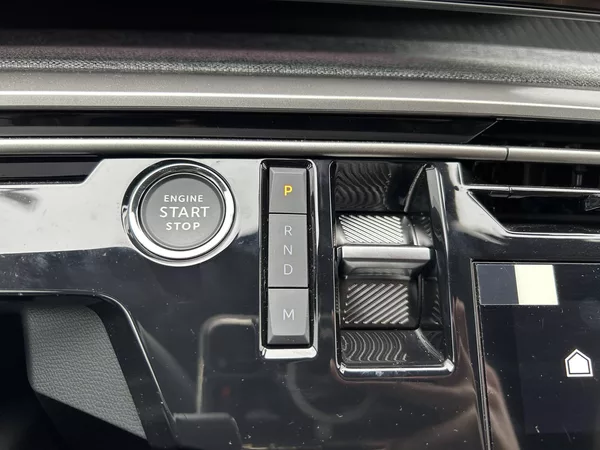 Peugeot 3008 ALLURE Hybrid e-DCS6 1,2 - foto 10