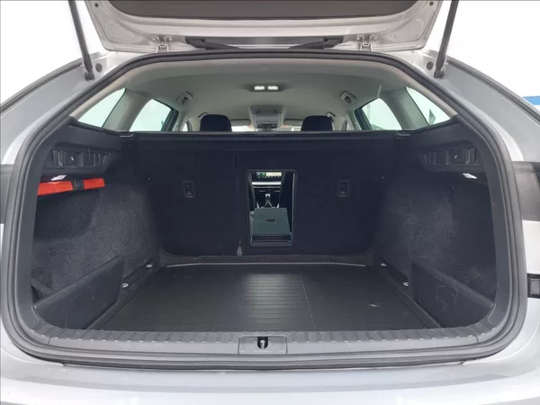 Škoda Octavia 2,0 TDI STYLE FUL LED S.KNIHA - foto 17