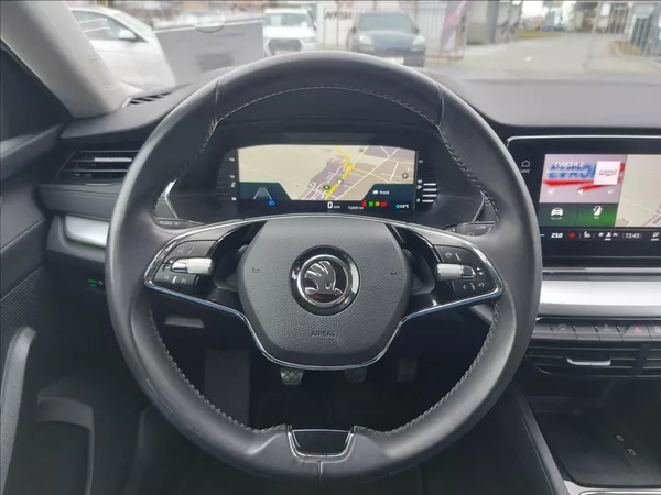 Škoda Octavia 2,0 TDI STYLE FUL LED S.KNIHA - foto 27